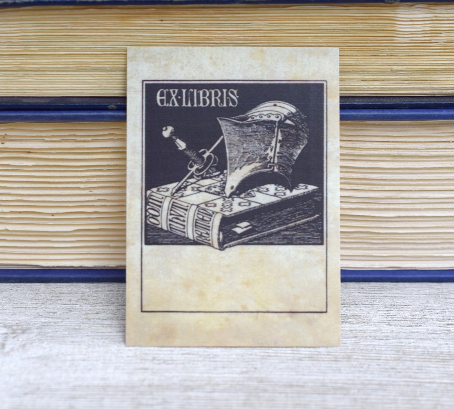 Ex Libris Book Plates with Medieval Helm and Sword: Set of 24 Self-Adh –  ArteOfTheBooke